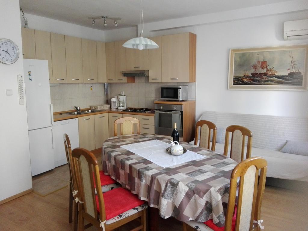 Apartman Drazin Каштела Экстерьер фото
