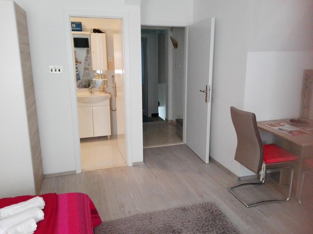 Apartman Drazin Каштела Экстерьер фото